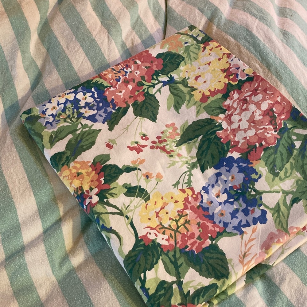 Floral Dining Tablecloth - Multicolor ,Spring , Easter - Picture 2 of 3